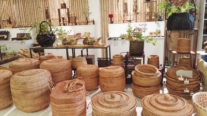 徽州古韻，匠心獨(dú)運(yùn) 花半天時(shí)光，漫步黃山老街尋手工藝品